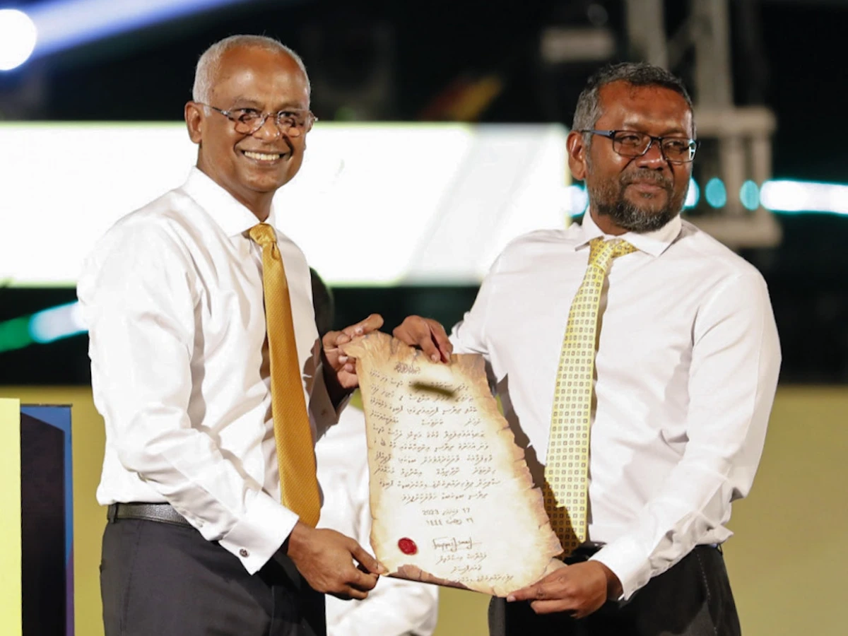 Asmail R MDP officially presents presidential ticket to Solih | Atoll Times