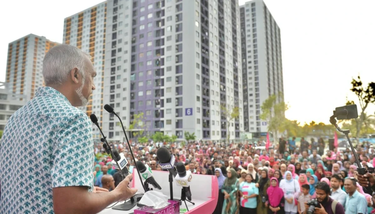 Muizz vows to slash Hiyaa flat rent to MVR 5,600 as set by Yameen ...