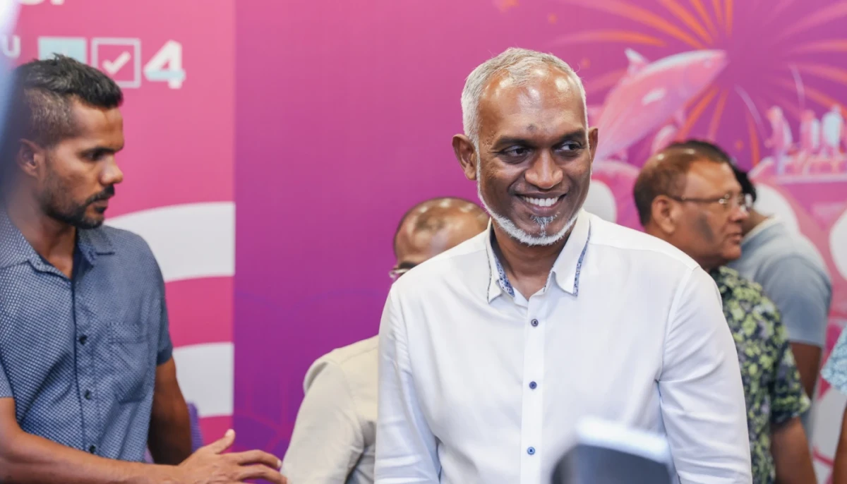 Muizzu departs on unofficial visit to Abu Dhabi at UAE expense | Atoll ...