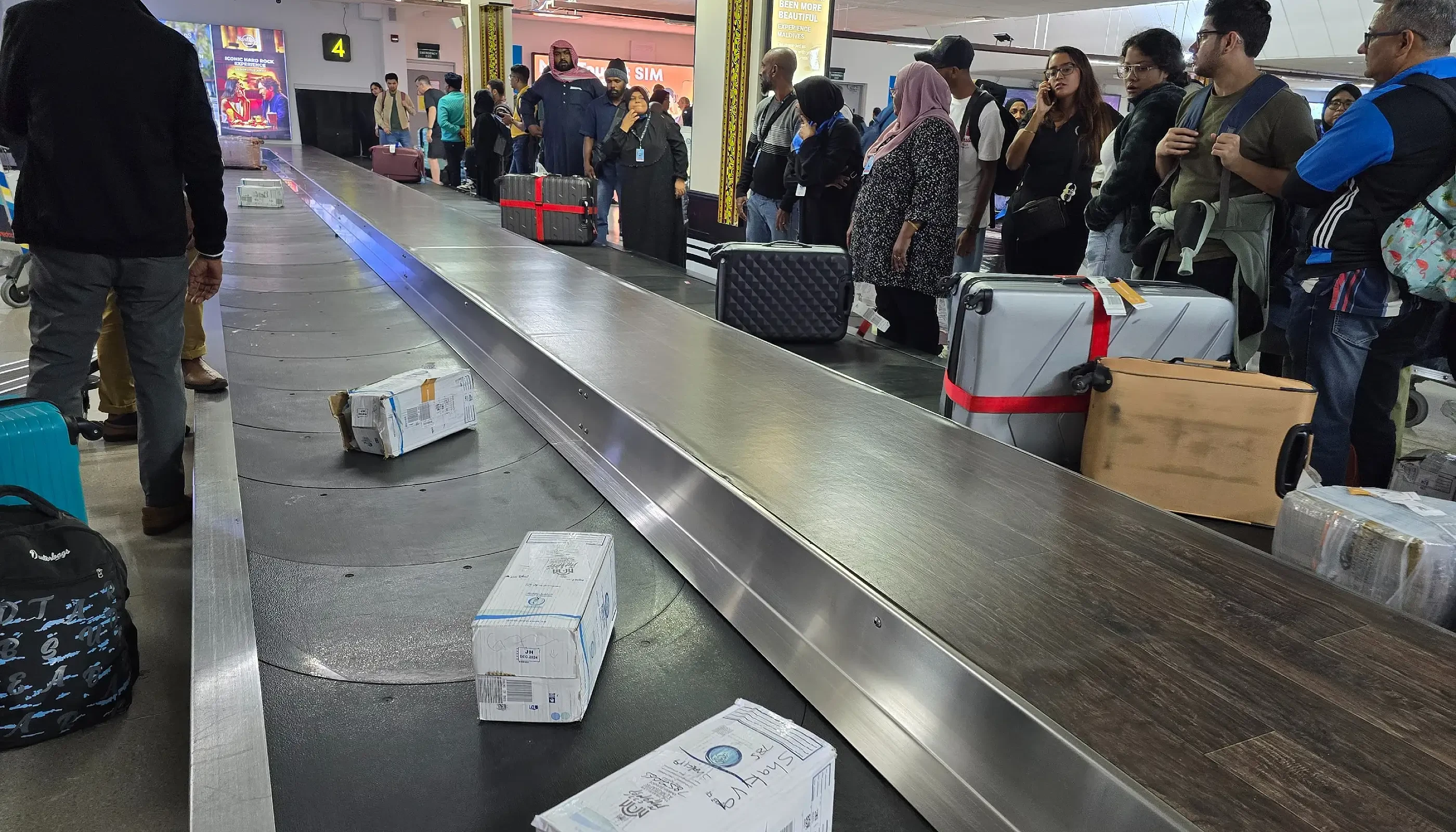 Customs seizes MVR 877,600 worth of drugs at airport | Atoll Times