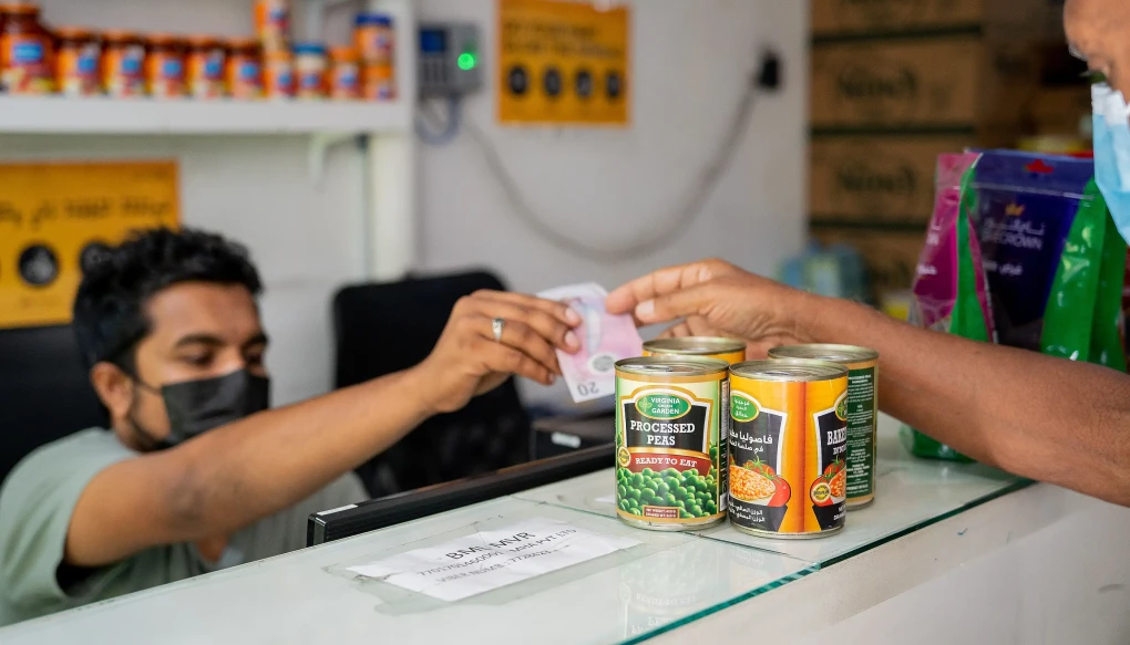 Cabinet decides to ban foreign cashiers from February 2027