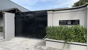 Police say post-mortems planned for 2 prisoners after death