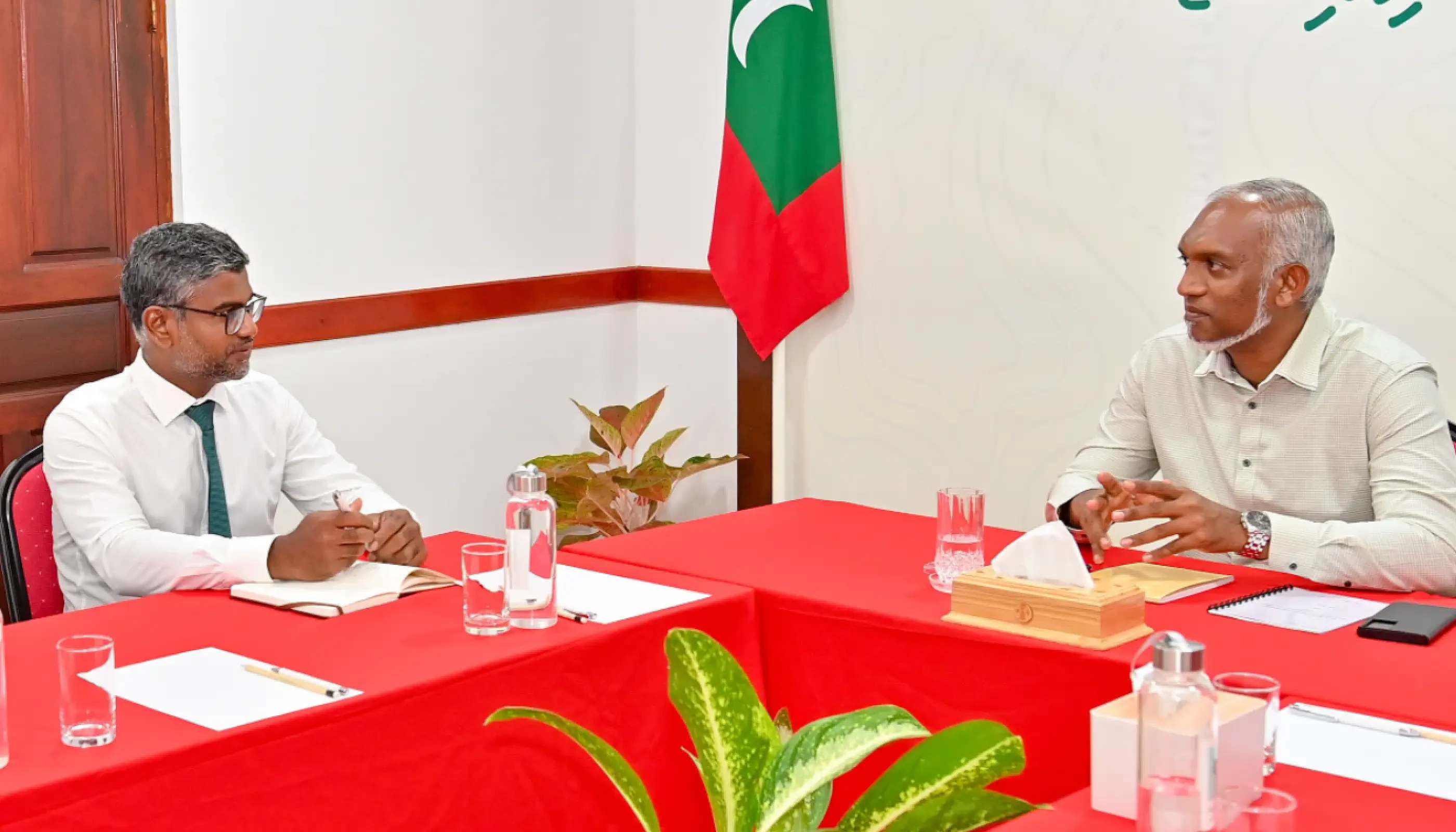 Thinadhoo council president suspended over defection to MDP