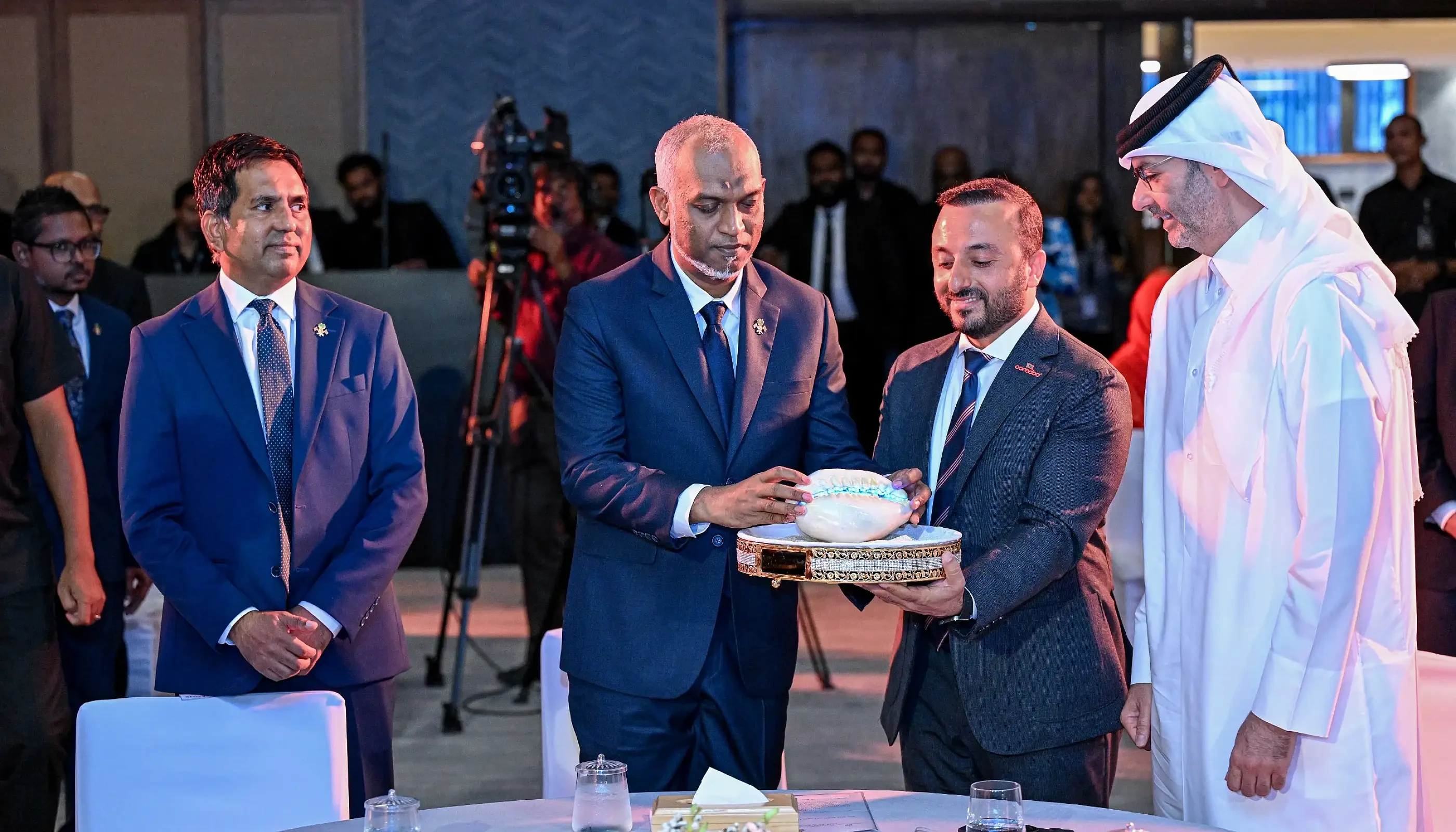 Saeed credits president for bringing PayPal to Maldives
