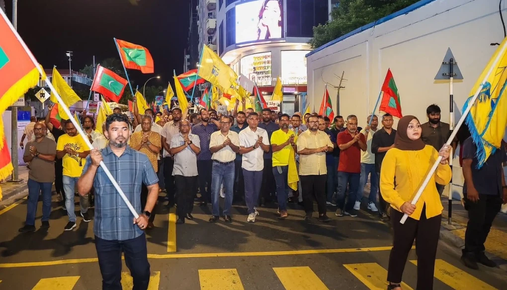 Nasheed says public will change govt through democratic means