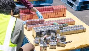 Customs seizes 800 vape cartridges at airport